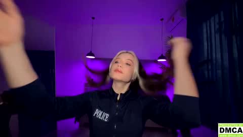 Hey were Vi and Alex VACATION FROM OCTOBER 31 TO NOVEMBER 12. AVAILABLE ON INST online show from 09.30.25