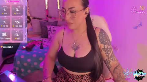 Snapshot of _briigite chatting on 06.18.26 Angie Independent model online show from 06.18.26