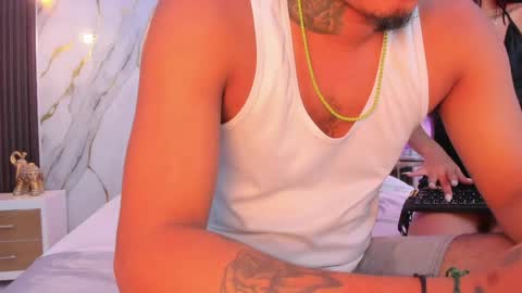 Snapshot of _cannabitch chatting on 05.11.26 Shatta Sara online show from 05.11.26