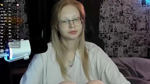 Snapshot of _caramel_milk_ chatting on 09.27.25 Merlizz online show from 09.27.25