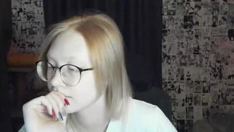 Snapshot of _caramel_milk_ chatting on 10.06.25 Merlizz online show from 10.06.25