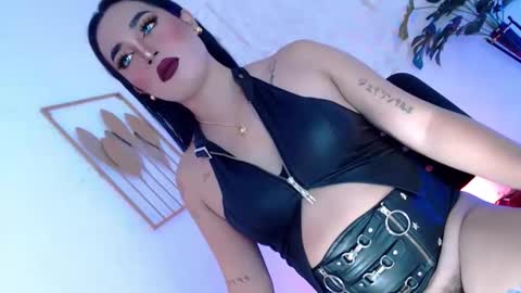 Caroline online show from 10.02.25