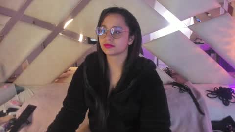 Snapshot of _carolinee_sweet chatting on 12.13.24 Caroline Sweet online show from 12.13.24