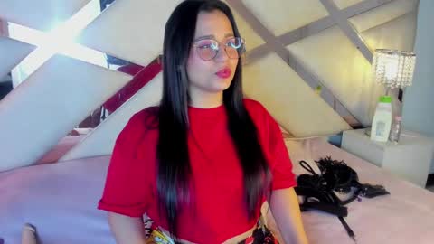 Snapshot of _carolinee_sweet chatting on 12.29.24 Caroline Sweet online show from 12.29.24