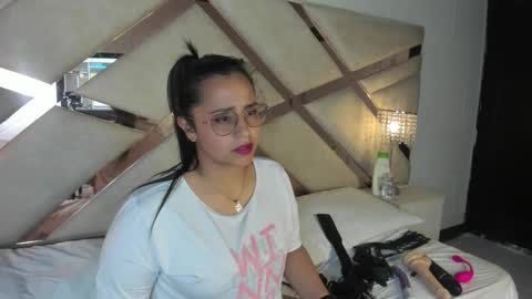 Snapshot of _carolinee_sweet chatting on 01.11.25 Caroline Sweet online show from 01.11.25
