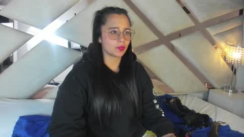 Snapshot of _carolinee_sweet chatting on 01.23.25 Caroline Sweet online show from 01.23.25