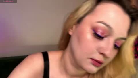 Christina Chris online show from 06.23.26