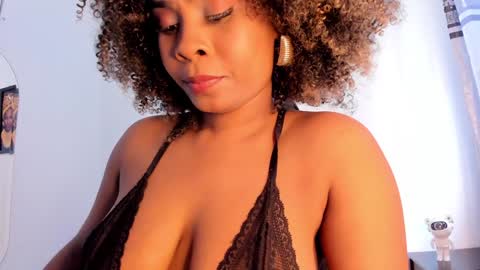 _charlottedavis online show from 12.26.24