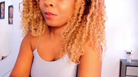 _charlottedavis online show from 01.26.25