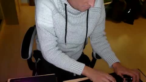 Snapshot of _chris_87 chatting on 12.15.25 chris 87 online show from 12.15.25
