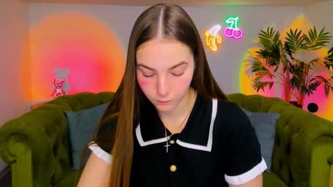 Snapshot of _cuddle_bug_ chatting on 11.18.25 Erika online show from 11.18.25