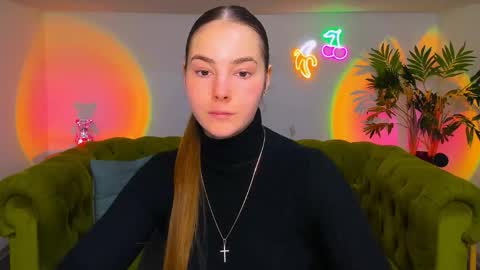 Snapshot of _cuddle_bug_ chatting on 11.29.25 Erika online show from 11.29.25