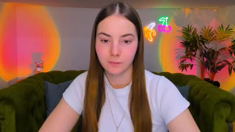 Snapshot of _cuddle_bug_ chatting on 12.14.25 Erika online show from 12.14.25