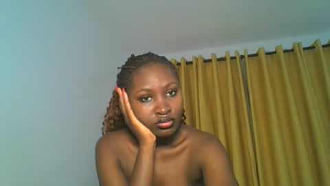 Snapshot of _cutestephanie chatting on 11.15.25 STEPH online show from 11.15.25