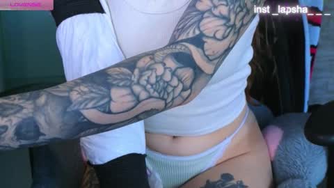 Snapshot of _d_love_ chatting on 02.19.26 Dana online show from 02.19.26