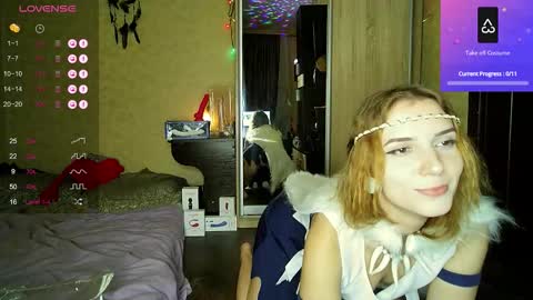 Snapshot of _dana_doe_ chatting on 10.31.25 Dana Doe online show from 10.31.25