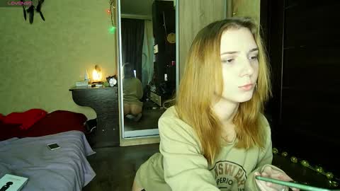 Snapshot of _dana_doe_ chatting on 11.21.25 Dana Doe online show from 11.21.25