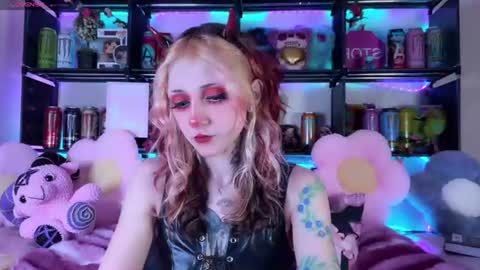 Snapshot of _devilbaby chatting on 07.30.26 Kate online show from 07.30.26