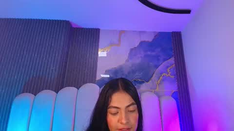 Snapshot of _diionne chatting on 12.17.25 Dione online show from 12.17.25