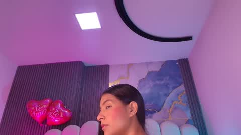 Snapshot of _diionne chatting on 03.04.26 Dione online show from 03.04.26