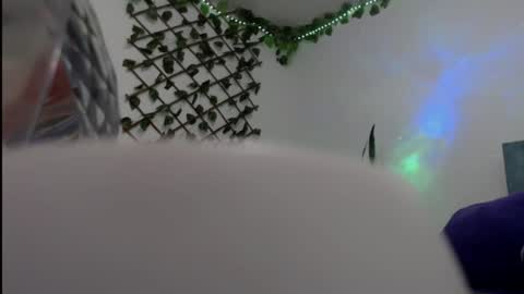 Dannia online show from 01.27.25