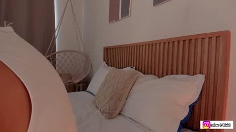 Snapshot of _e_m_m_a_1 chatting on 02.01.26 Emma and Tonny online show from 02.01.26