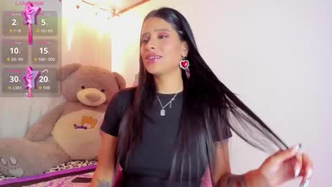 Snapshot of _elektrah chatting on 11.10.25 _elektrah online show from 11.10.25