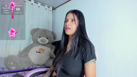 Snapshot of _elektrah chatting on 11.13.25 _elektrah online show from 11.13.25