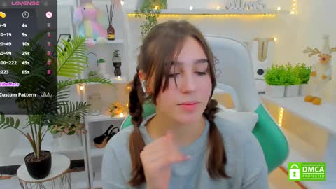 Lizzy  online show from 01.29.25