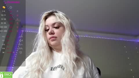 chloue and Gretta online show from 12.22.24