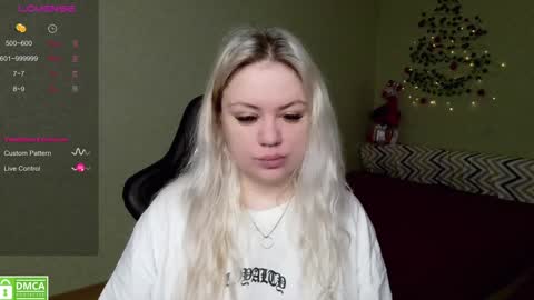 chloue and Gretta online show from 12.25.24