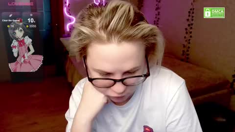 chloue and Gretta online show from 02.09.25