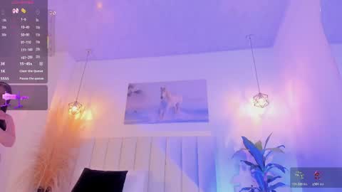 Emily Queen online show from 05.26.26