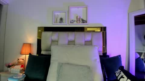 Isabella online show from 03.05.26