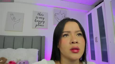 Snapshot of _emy_rose chatting on 05.26.26 Emy Rose online show from 05.26.26