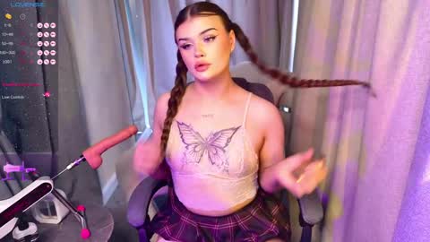 Snapshot of _evalane chatting on 05.27.26 Eva Lane online show from 05.27.26