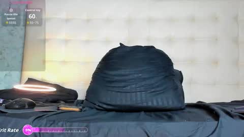 Snapshot of _felipeone chatting on 11.26.25 Felipe online show from 11.26.25