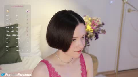 Essie  online show from 12.01.24