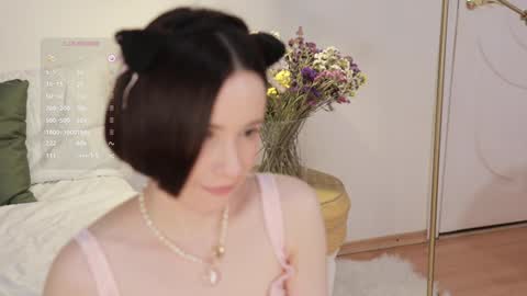 Essie  online show from 12.21.24