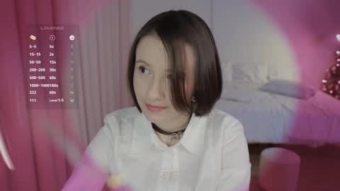 Essie  online show from 01.23.25