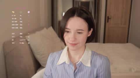 Essie  online show from 03.05.26