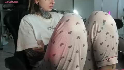 Alis online show from 11.19.25