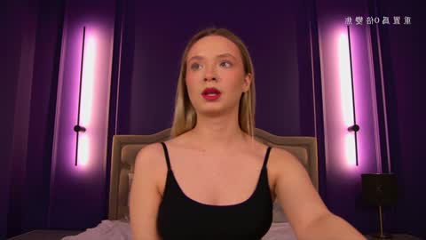 Snapshot of _florence_wayne chatting on 12.05.24 Florence online show from 12.05.24