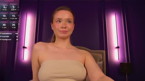 Snapshot of _florence_wayne chatting on 12.09.24 Florence online show from 12.09.24