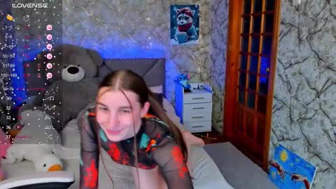 Snapshot of _flowersweet_ chatting on 03.16.26 Kate online show from 03.16.26