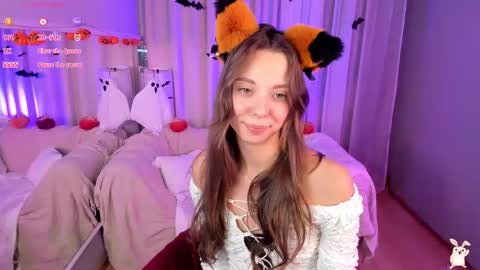 Goldy Grace online show from 10.24.25