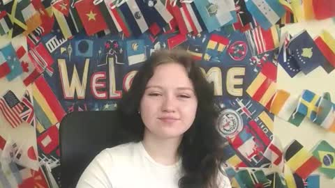Snapshot of _foxy_lady chatting on 04.02.26 Alice online show from 04.02.26
