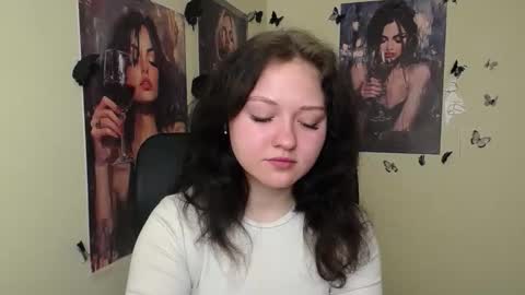 Snapshot of _foxy_lady chatting on 04.03.26 Alice online show from 04.03.26