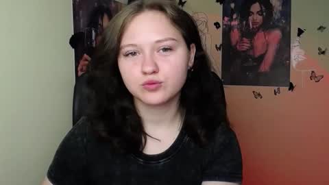 Snapshot of _foxy_lady chatting on 06.01.26 Alice online show from 06.01.26