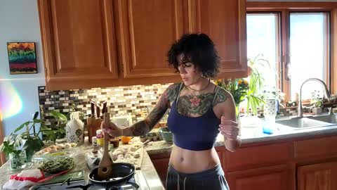 Frankie Rivers allmylinks  online show from 02.25.25